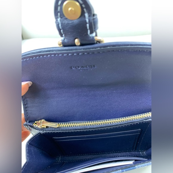 Kleo Wallet In Signature Chambray -NWT